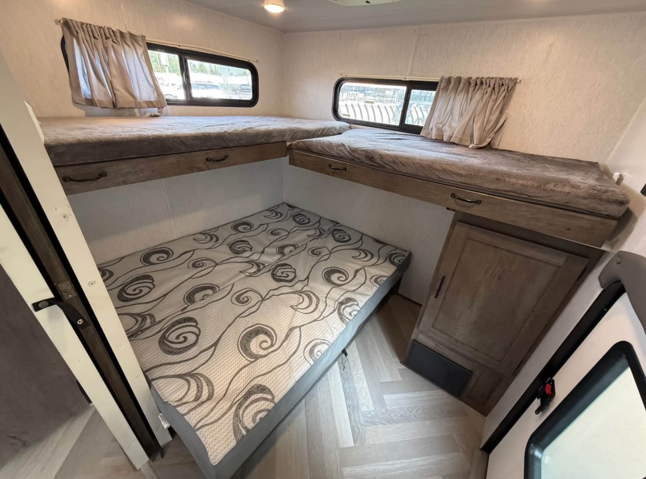 2022 Forest River Salem 29VBUD Travel Trailer thumbnail 8