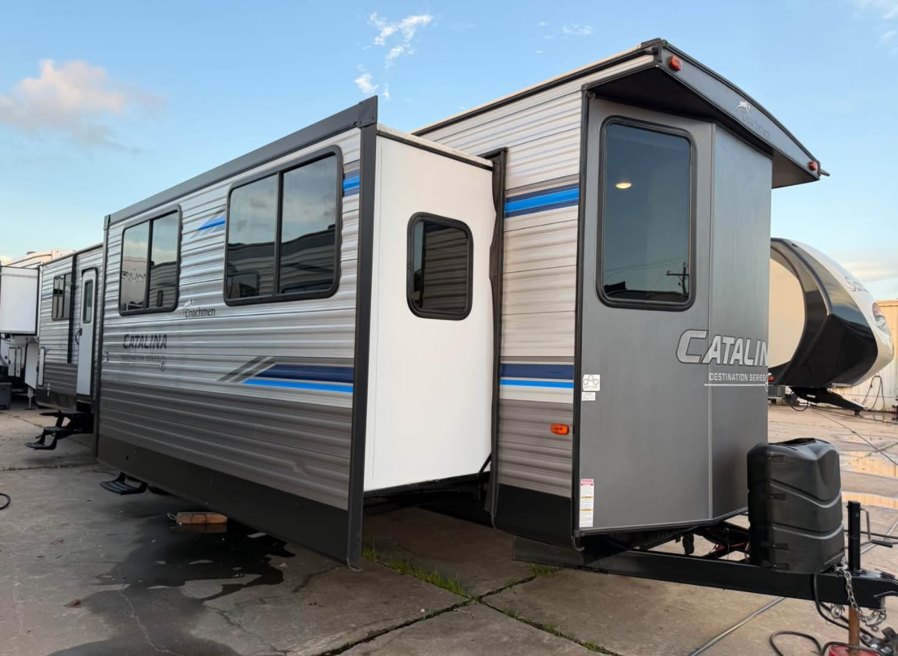 2020 Forest River Catalina 39MKTs  Travel Trailer