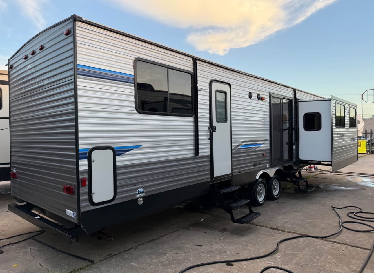 2020 Forest River Catalina 39MKTs  Travel Trailer thumbnail 7
