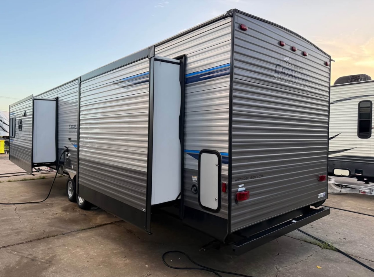 2020 Forest River Catalina 39MKTs  Travel Trailer thumbnail 8