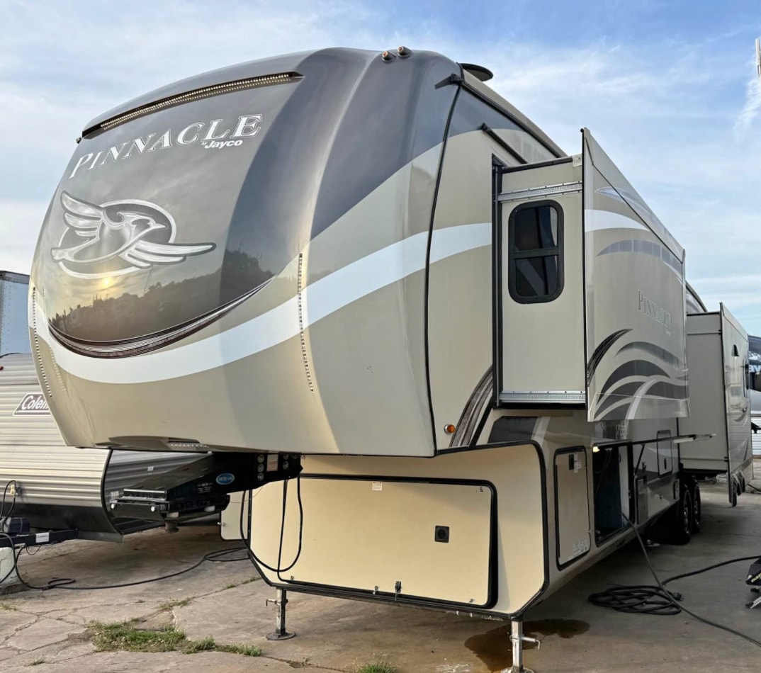 2018 Jayco Pinnacle 37RSTS