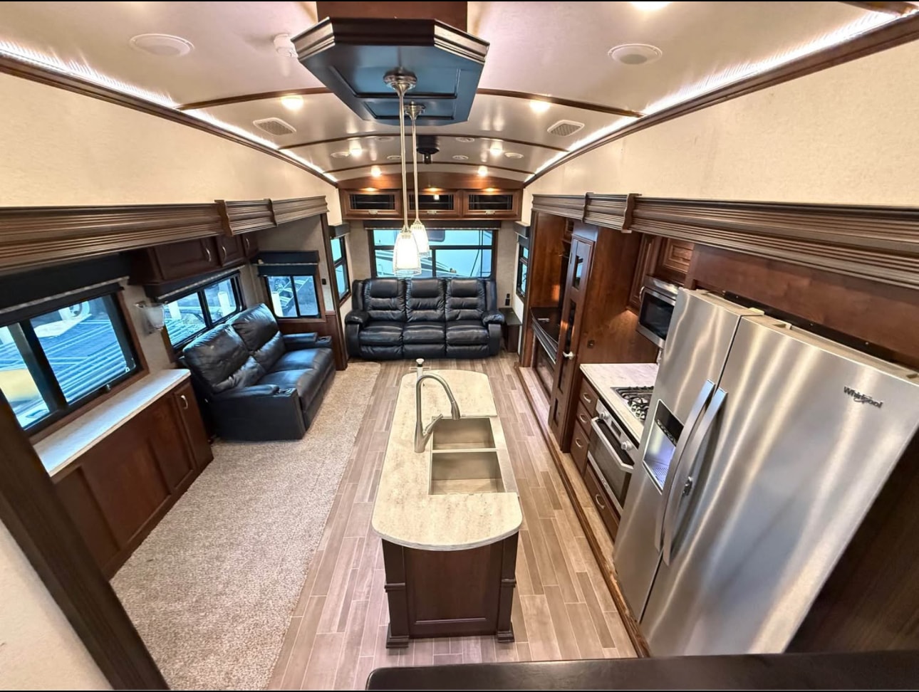 2018 Jayco Pinnacle 37RSTS thumbnail 4