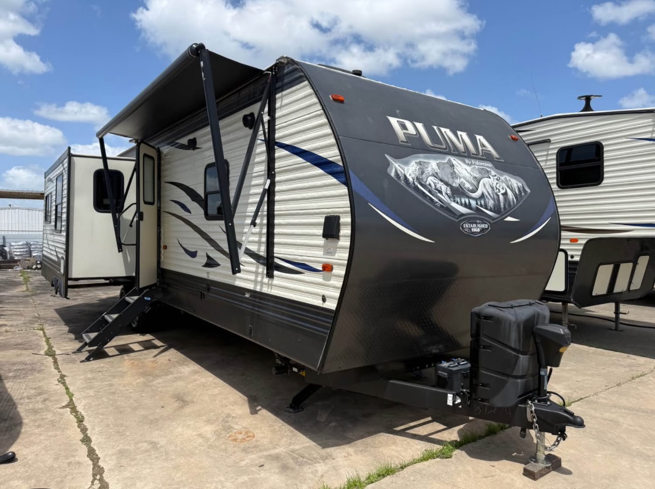 2020 Palomino Puma 31RLQS Travel Trailer thumbnail 2