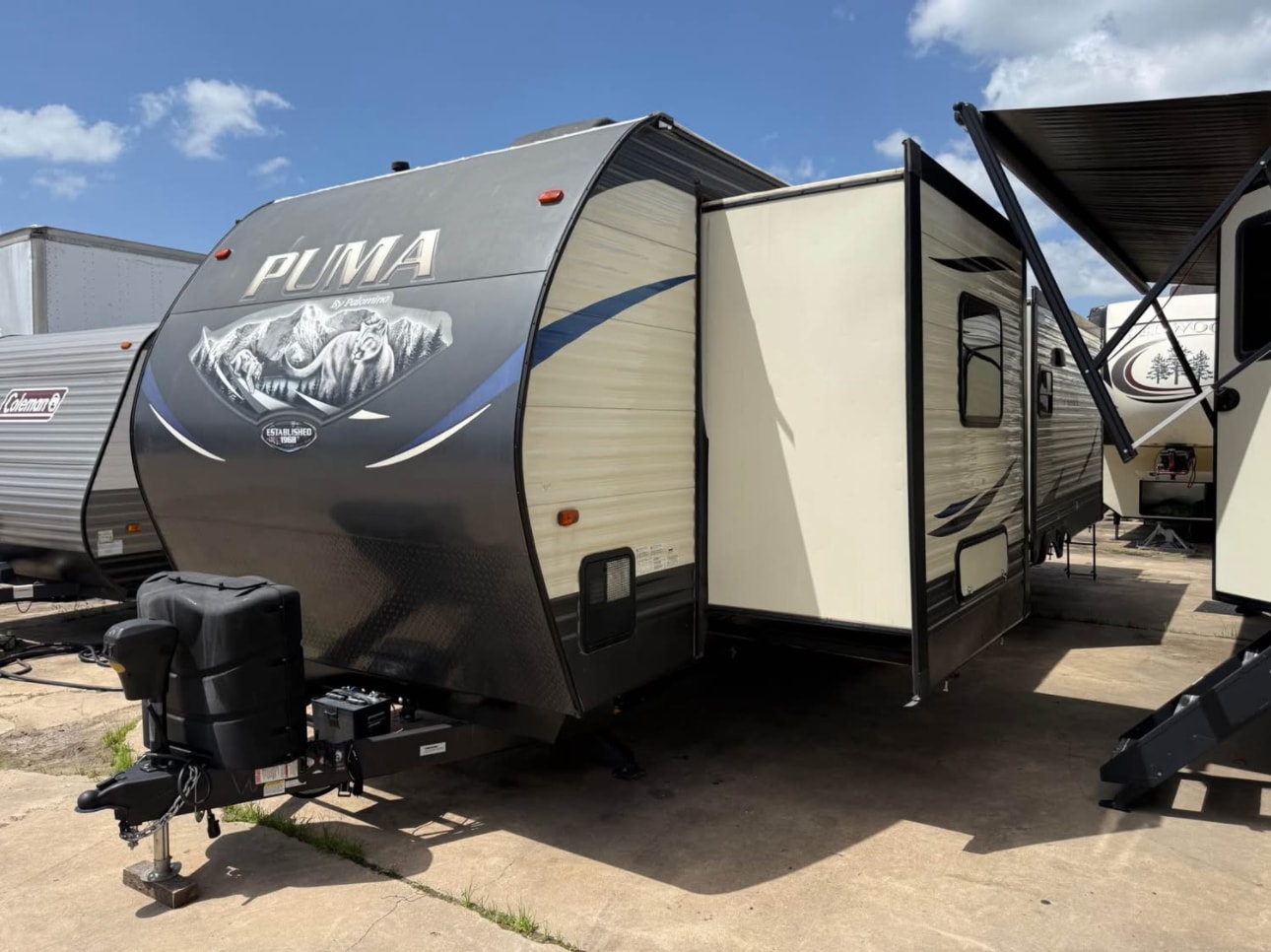 2020 Palomino Puma 31RLQS Travel Trailer