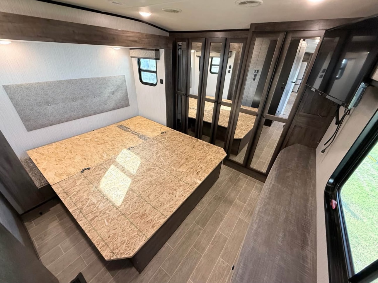 2021 Heartland BigHorn 39RK Fifth Wheel thumbnail 8