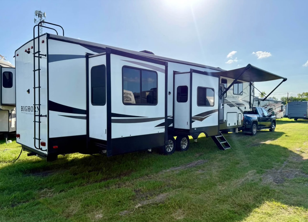 2021 Heartland BigHorn 39RK Fifth Wheel