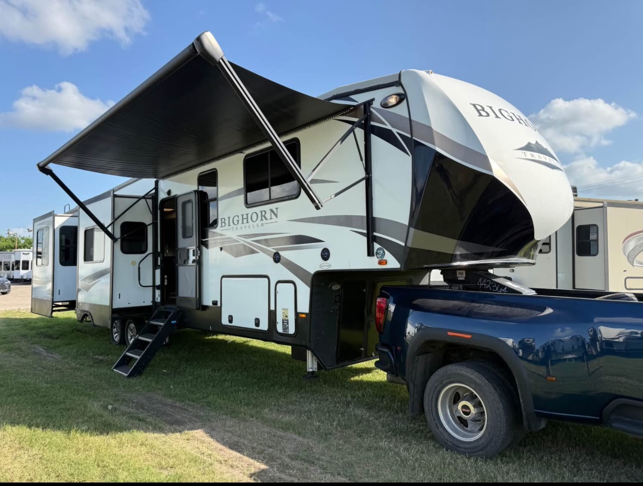 2021 Heartland BigHorn 39RK Fifth Wheel thumbnail 2