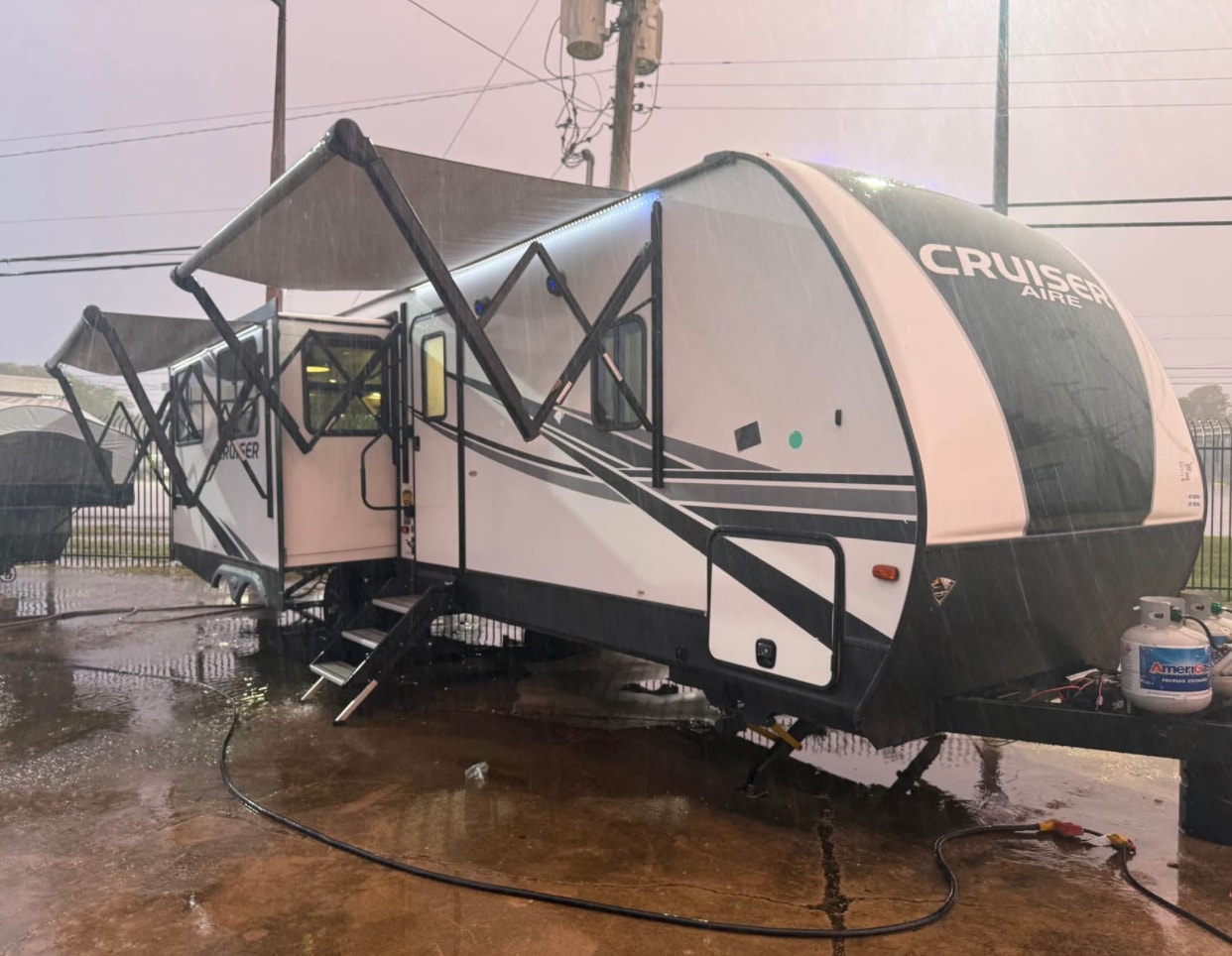 2022 CrossRoad Cruiser Aire 30RLS Travel Trailer thumbnail 2