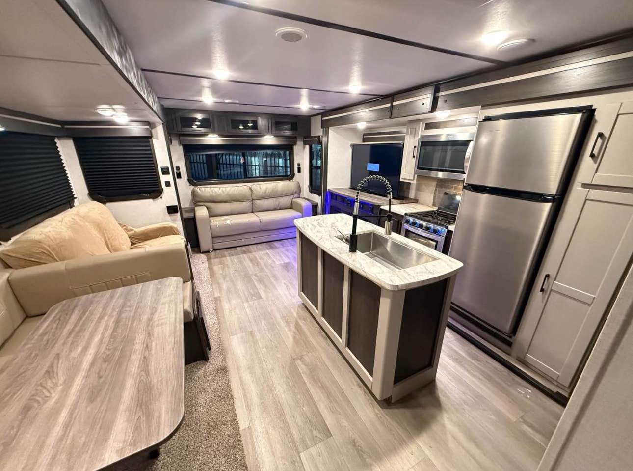 2022 CrossRoad Cruiser Aire 30RLS Travel Trailer thumbnail 6