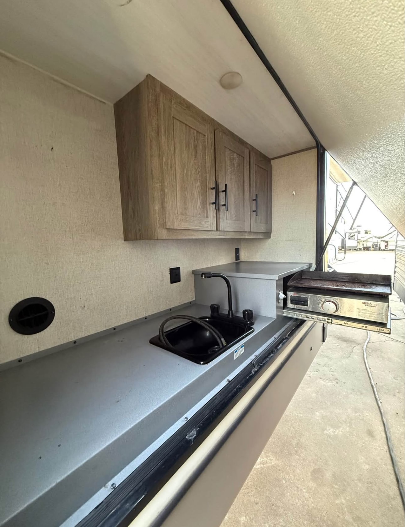 2021 Wildwood Heritage Glen 356QB Fifth Wheel thumbnail 8