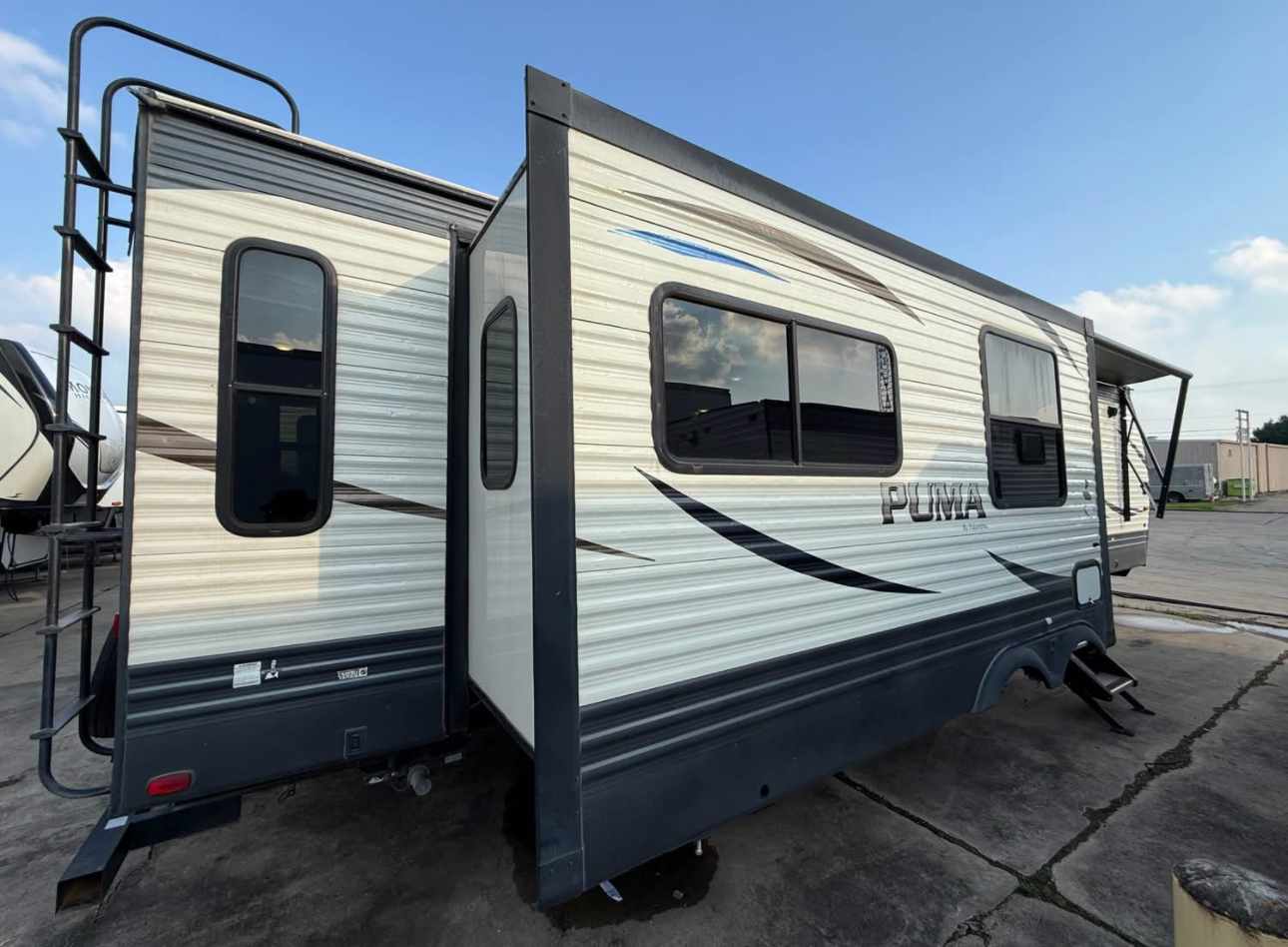 2020 Palomino Puma 31RLQS Travel Trailer thumbnail 12