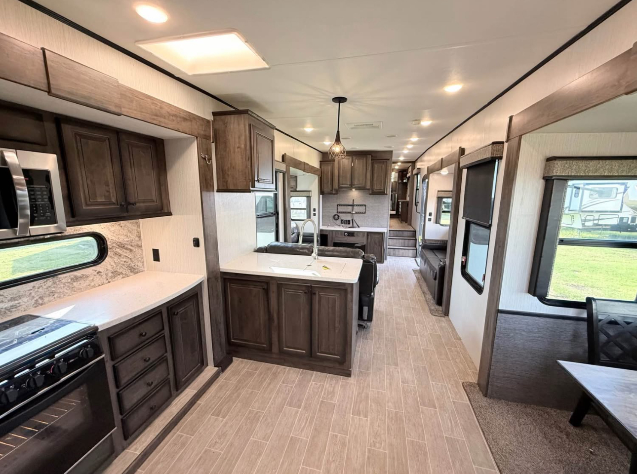 2021 Heartland BigHorn 39RK Fifth Wheel thumbnail 15