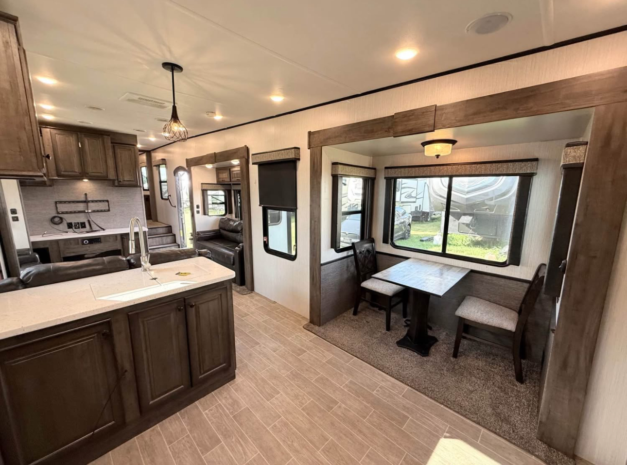 2021 Heartland BigHorn 39RK Fifth Wheel thumbnail 10