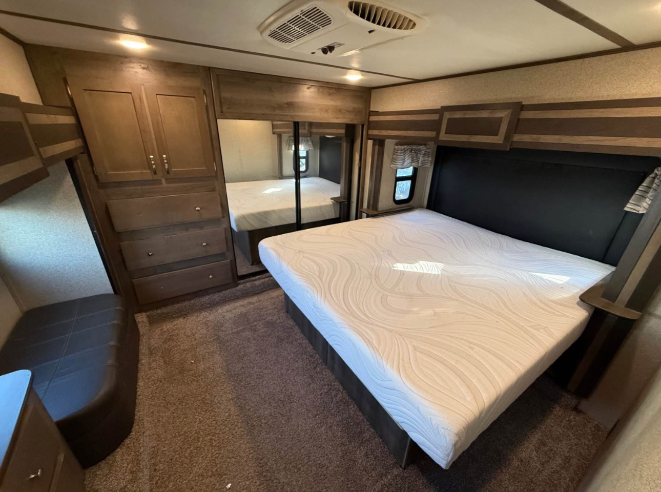 2020 Keystone Sprinter Limited 3551 Fifth Wheel thumbnail 13