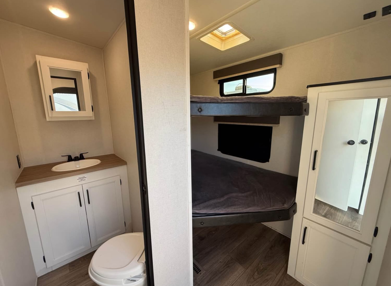 2021 Prime Time Crusader Lite 33BH Fifth Wheel thumbnail 11