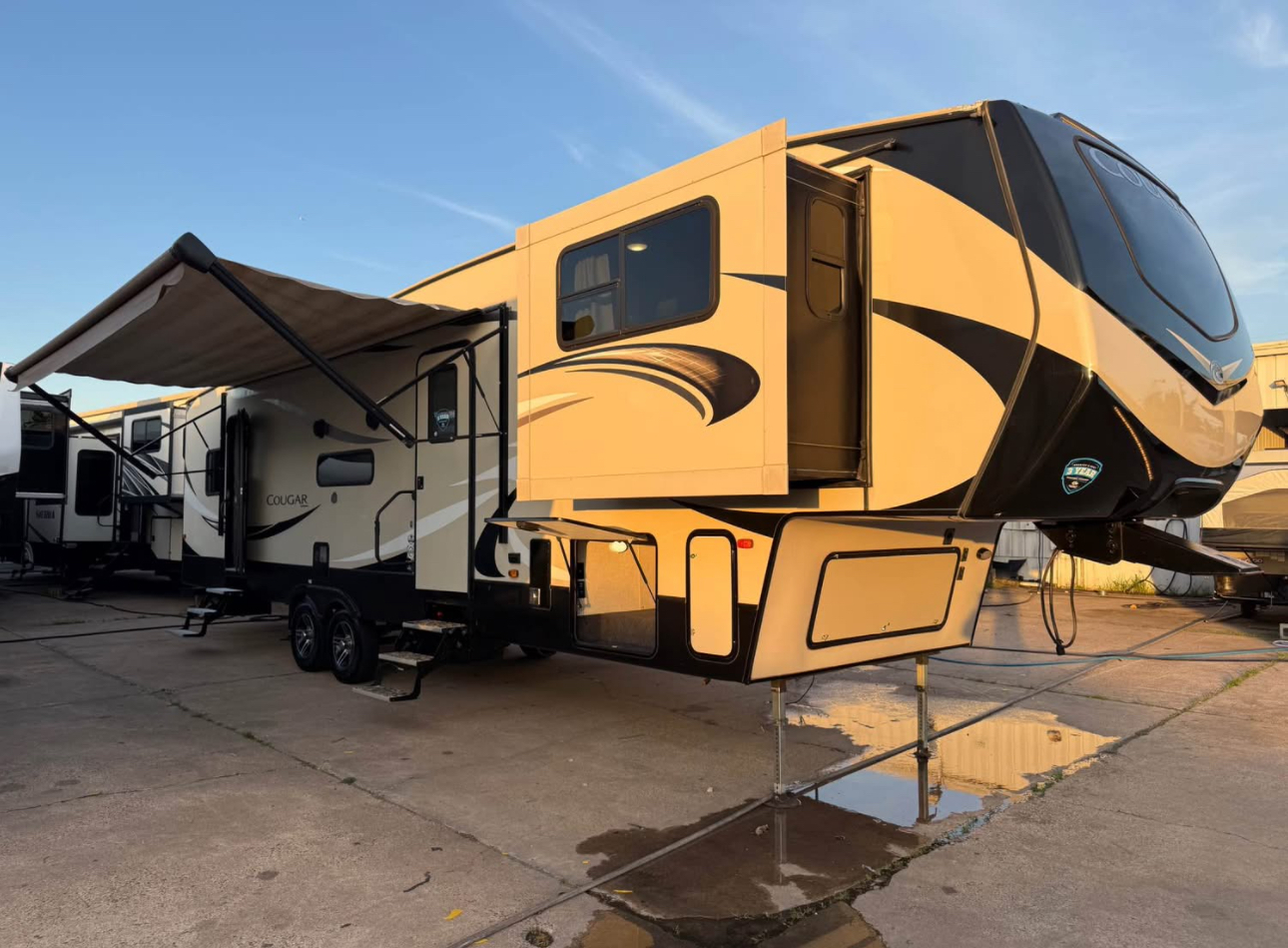 2018 Forest River Cougar 367FLS Fifth Wheel thumbnail 18
