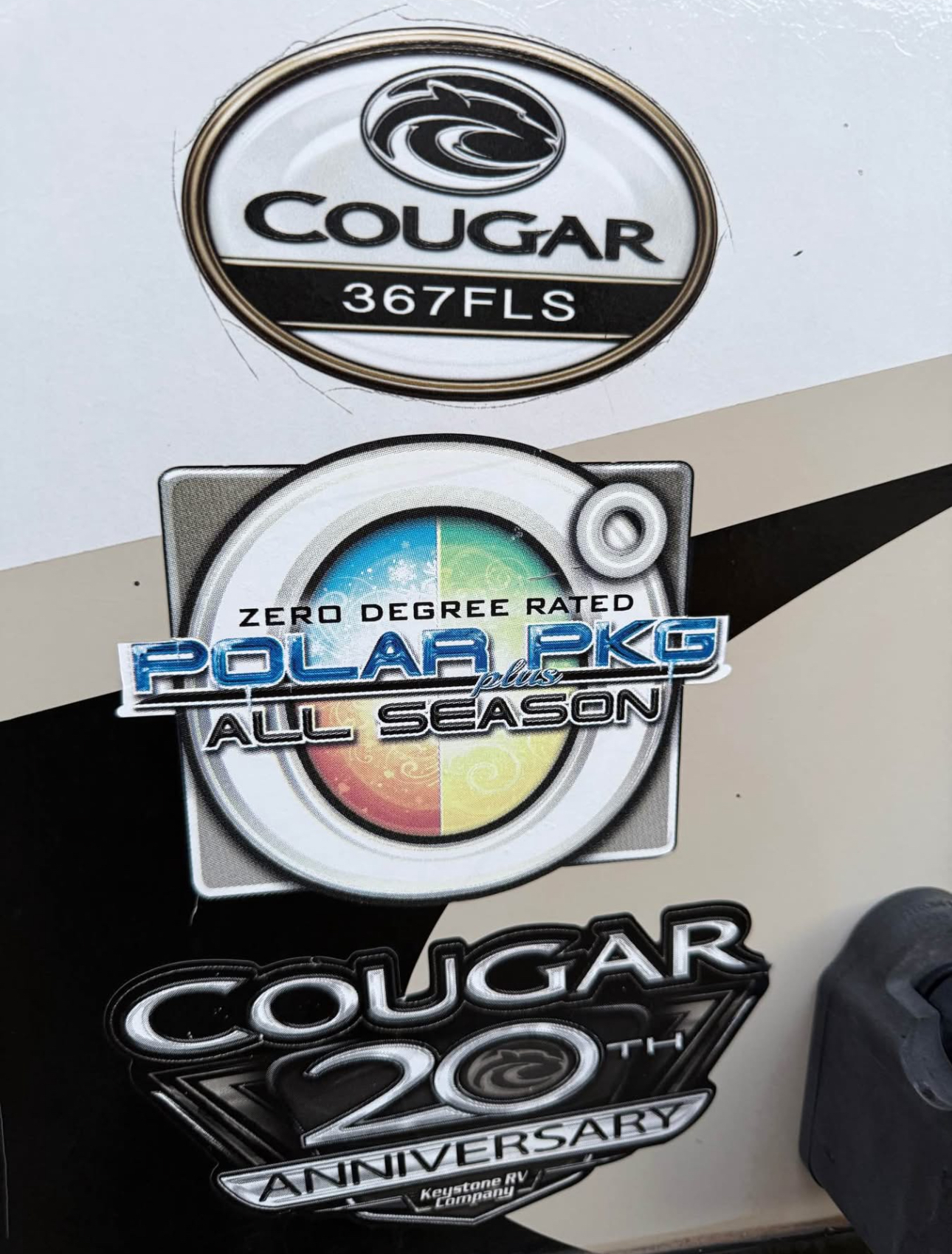 2018 Forest River Cougar 367FLS Fifth Wheel thumbnail 16