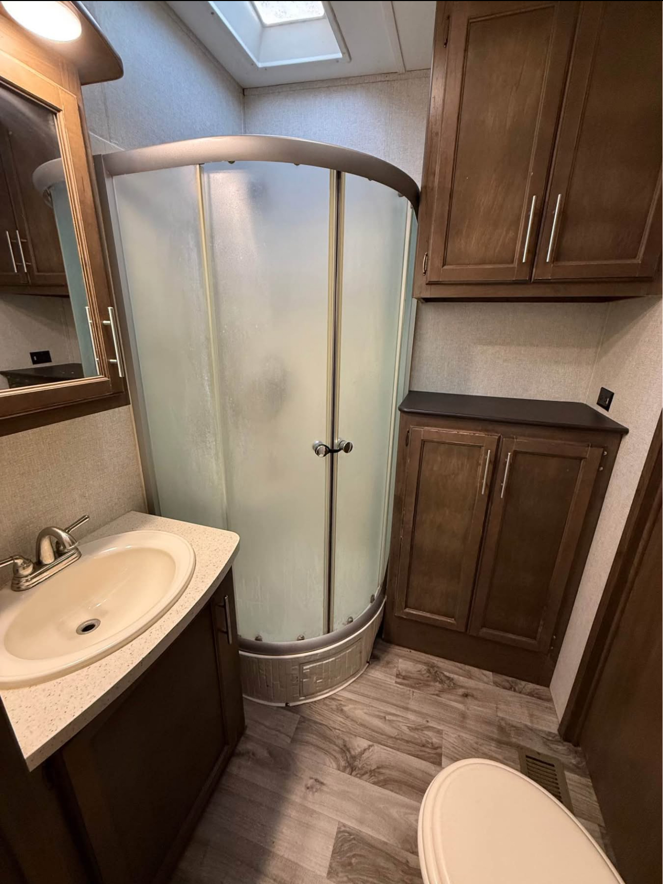 2018 Forest River Cougar 367FLS Fifth Wheel thumbnail 15