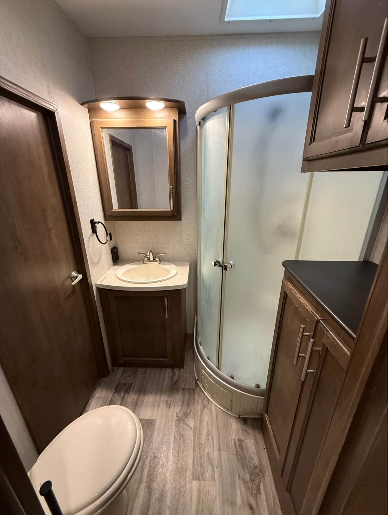 2018 Forest River Cougar 367FLS Fifth Wheel thumbnail 14