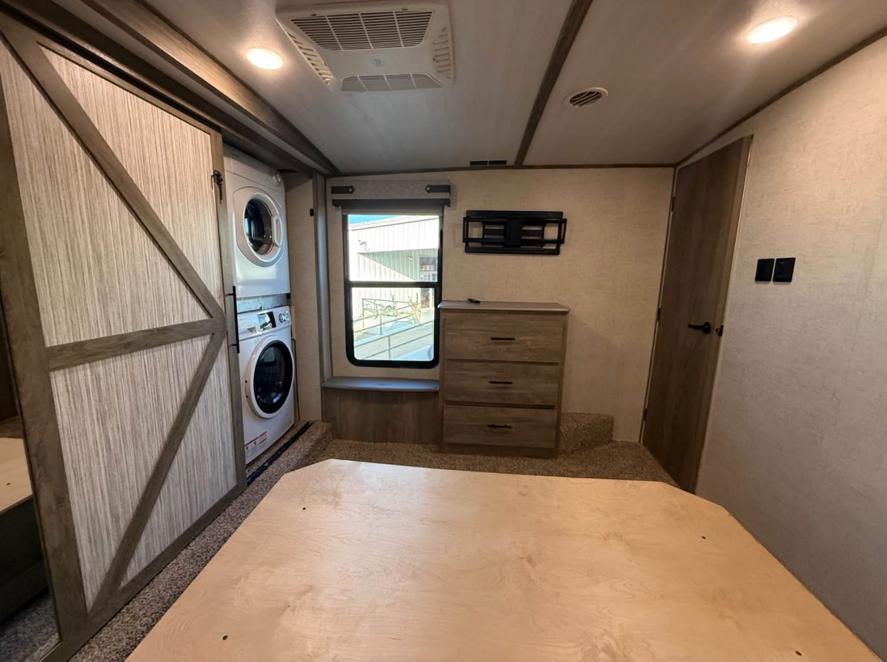 2021 Wildwood Heritage Glen 356QB Fifth Wheel thumbnail 18