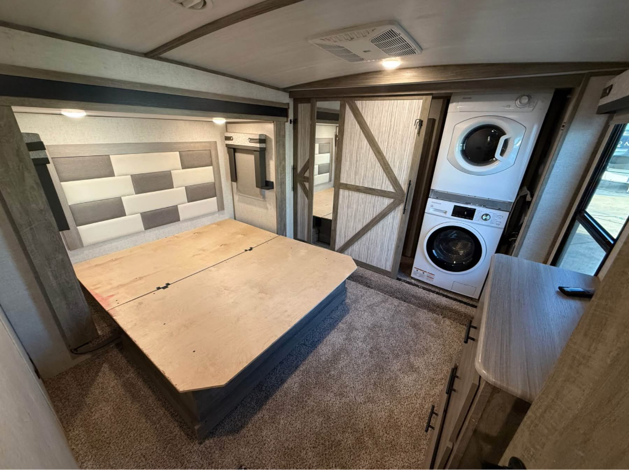 2021 Wildwood Heritage Glen 356QB Fifth Wheel thumbnail 13