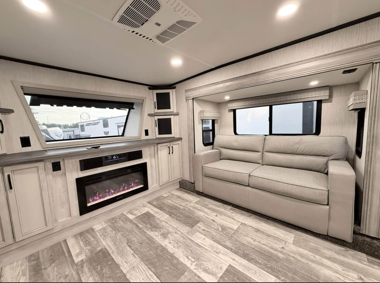 2022 Sierra 3770FL Fifth Wheel thumbnail 7