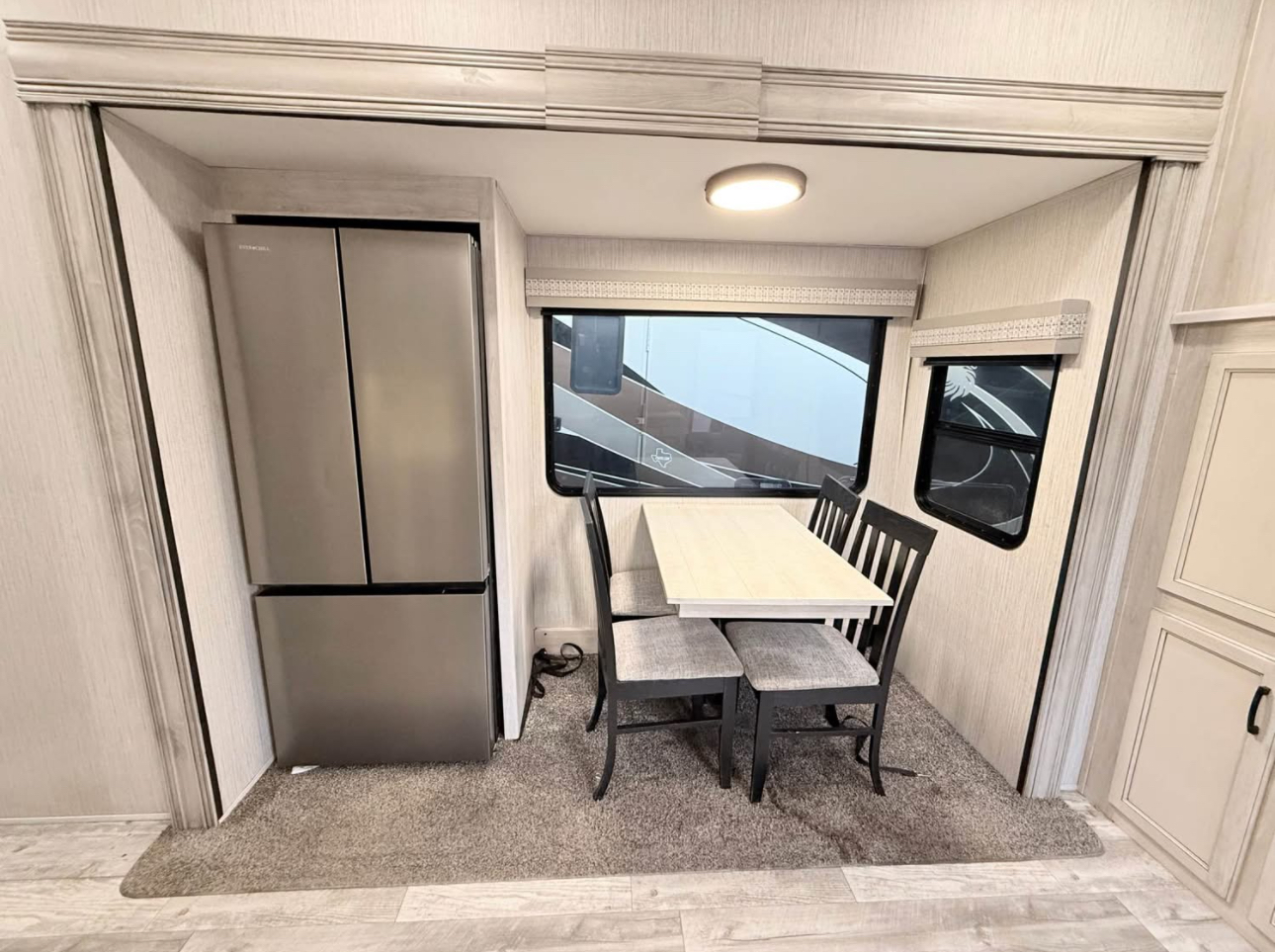 2022 Sierra 3770FL Fifth Wheel thumbnail 10