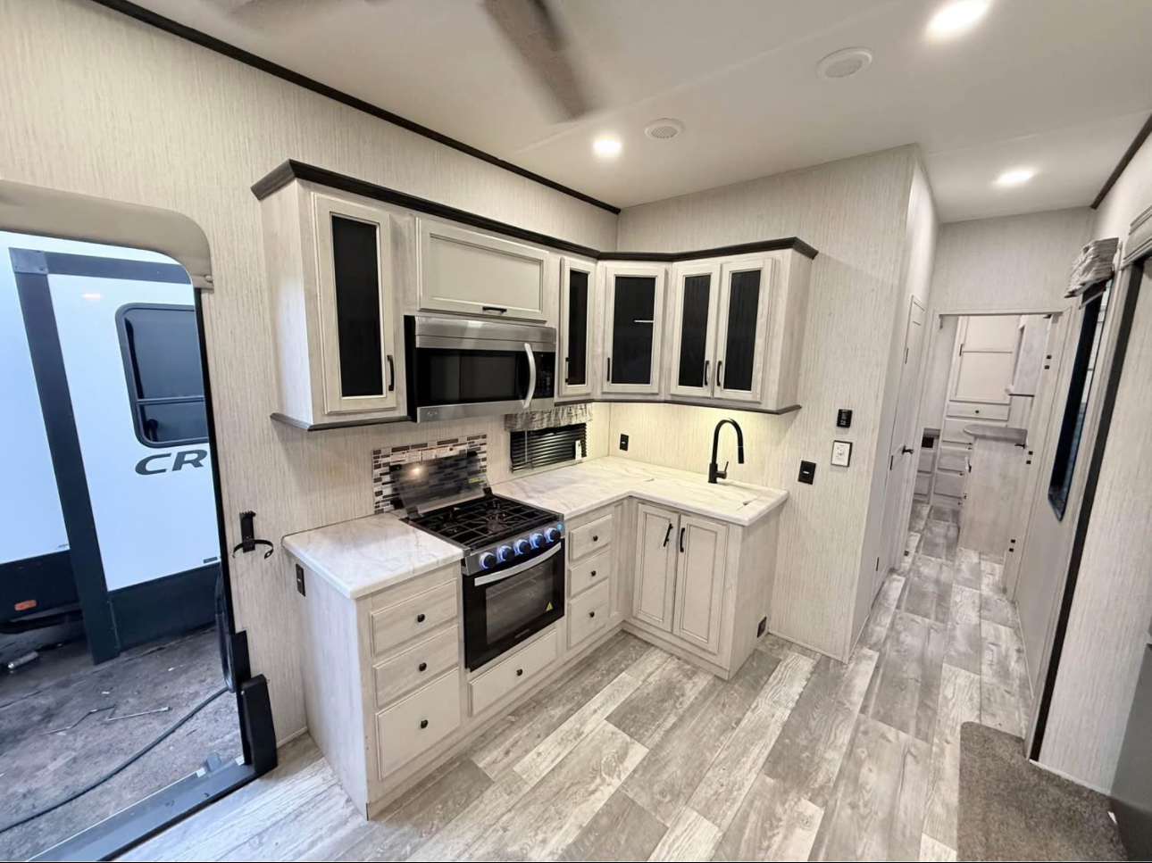 2022 Sierra 3770FL Fifth Wheel thumbnail 8