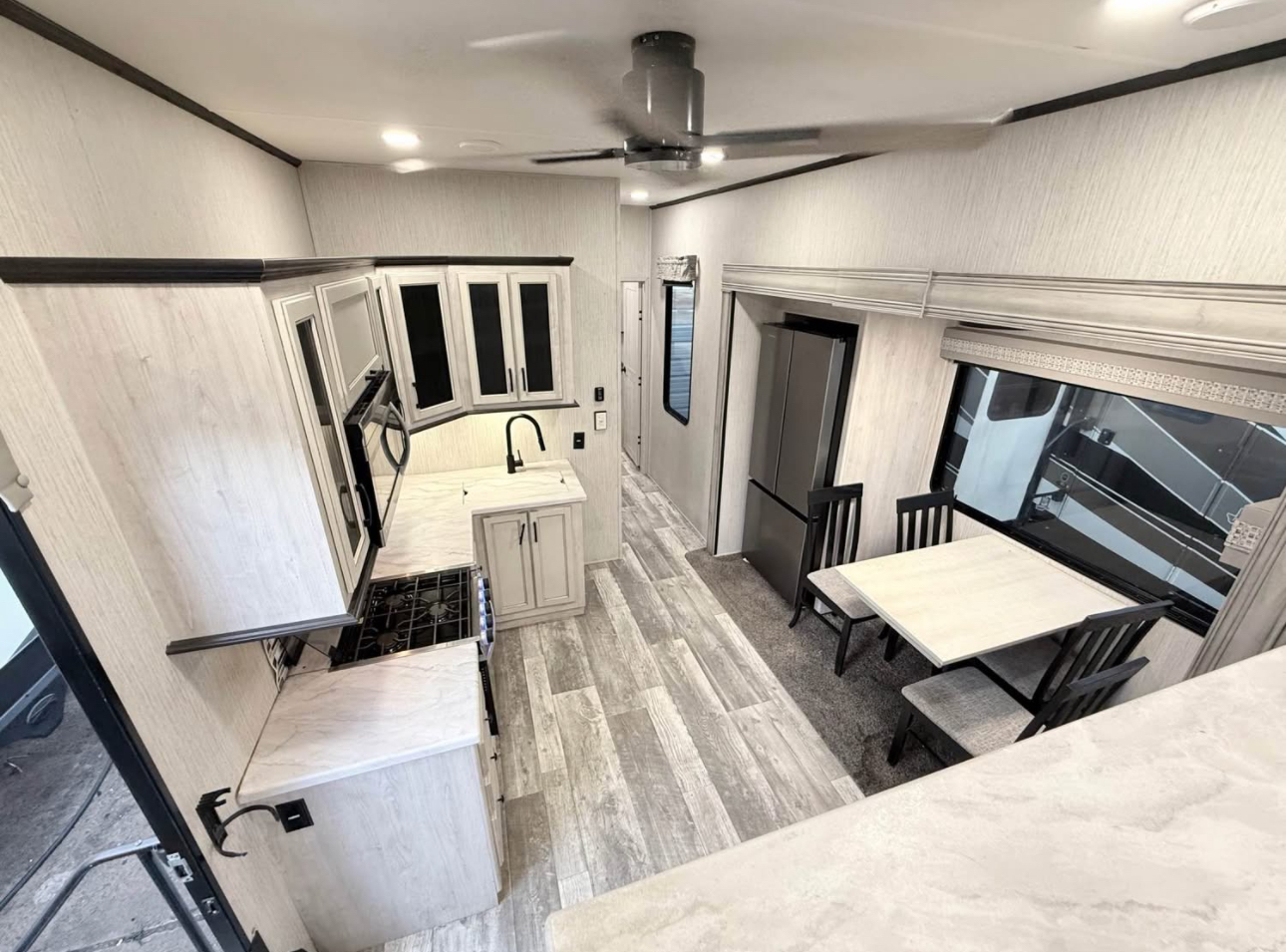 2022 Sierra 3770FL Fifth Wheel thumbnail 9
