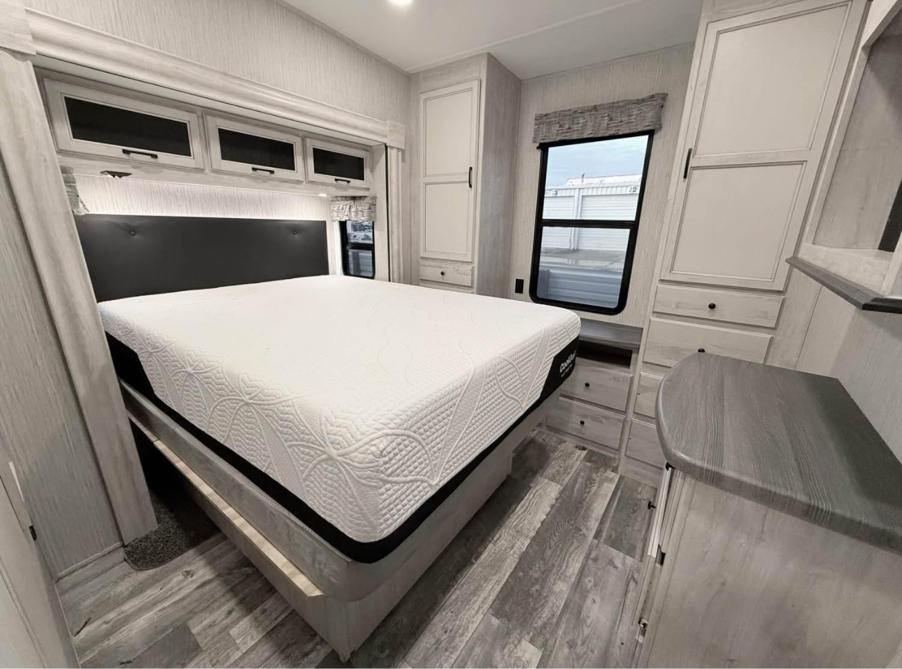 2022 Sierra 3770FL Fifth Wheel thumbnail 13